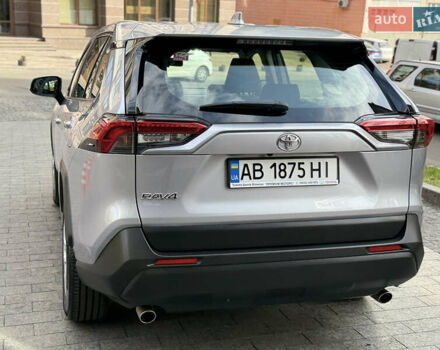 Тойота РАВ 4 2019 в Киеве на Automoto.ua Серый Тойота РАВ 4, объемом двигателя 1.99 л и пробегом 8 тыс. км за 27200 $, фото 6 на Automoto.ua