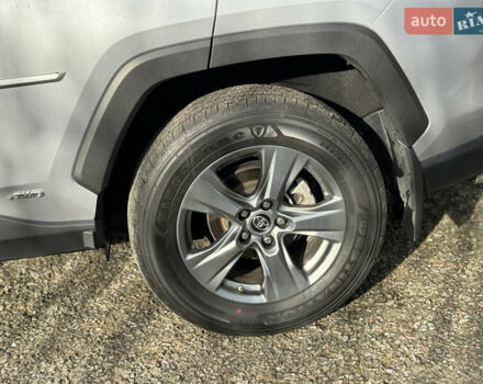 Серый Тойота РАВ 4, объемом двигателя 2.49 л и пробегом 64 тыс. км за 25000 $, фото 3 на Automoto.ua