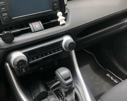 Сірий Тойота РАВ 4, об'ємом двигуна 2.49 л та пробігом 119 тис. км за 29950 $, фото 1 на Automoto.ua