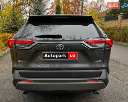 Сірий Тойота РАВ 4, об'ємом двигуна 2.5 л та пробігом 142 тис. км за 28990 $, фото 4 на Automoto.ua