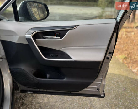 Серый Тойота РАВ 4, объемом двигателя 2.49 л и пробегом 64 тыс. км за 25000 $, фото 15 на Automoto.ua