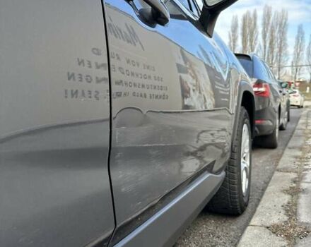 Сірий Тойота РАВ 4, об'ємом двигуна 2 л та пробігом 40 тис. км за 33000 $, фото 18 на Automoto.ua