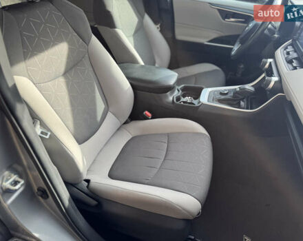 Серый Тойота РАВ 4, объемом двигателя 2.49 л и пробегом 64 тыс. км за 25000 $, фото 16 на Automoto.ua