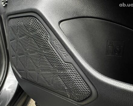 Серый Тойота РАВ 4, объемом двигателя 2.5 л и пробегом 142 тыс. км за 28990 $, фото 32 на Automoto.ua