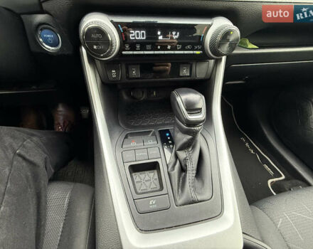 Сірий Тойота РАВ 4, об'ємом двигуна 2.49 л та пробігом 137 тис. км за 28990 $, фото 18 на Automoto.ua