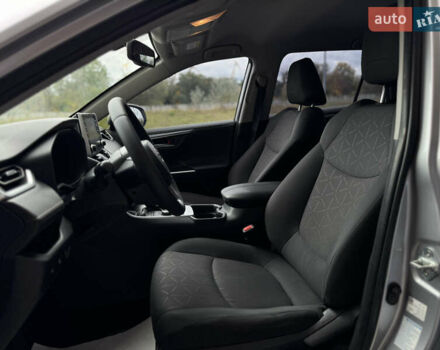 Серый Тойота РАВ 4, объемом двигателя 1.99 л и пробегом 204 тыс. км за 23500 $, фото 16 на Automoto.ua