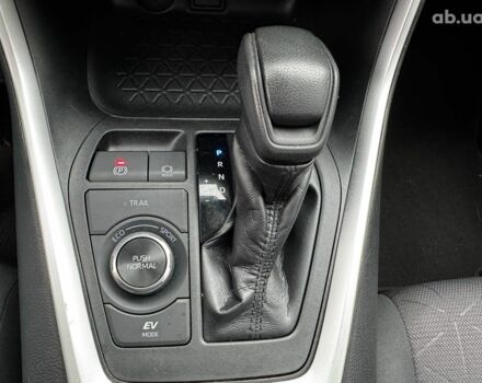 Серый Тойота РАВ 4, объемом двигателя 2.5 л и пробегом 142 тыс. км за 28990 $, фото 24 на Automoto.ua