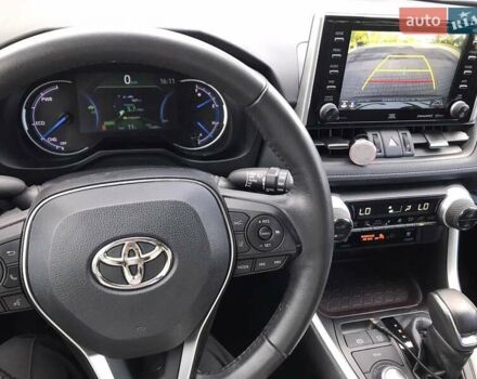 Сірий Тойота РАВ 4, об'ємом двигуна 2.49 л та пробігом 73 тис. км за 32300 $, фото 4 на Automoto.ua