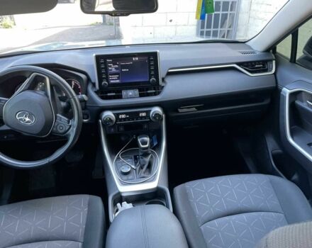 Серый Тойота РАВ 4, объемом двигателя 0 л и пробегом 57 тыс. км за 27000 $, фото 2 на Automoto.ua