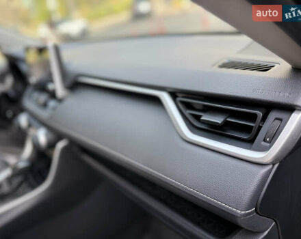 Тойота РАВ 4 2019 в Киеве на Automoto.ua Серый Тойота РАВ 4, объемом двигателя 1.99 л и пробегом 8 тыс. км за 27200 $, фото 55 на Automoto.ua