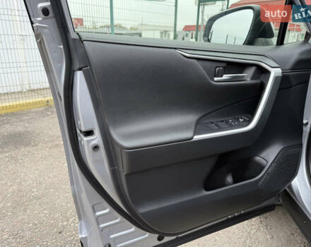 Сірий Тойота РАВ 4, об'ємом двигуна 2.49 л та пробігом 137 тис. км за 28990 $, фото 10 на Automoto.ua