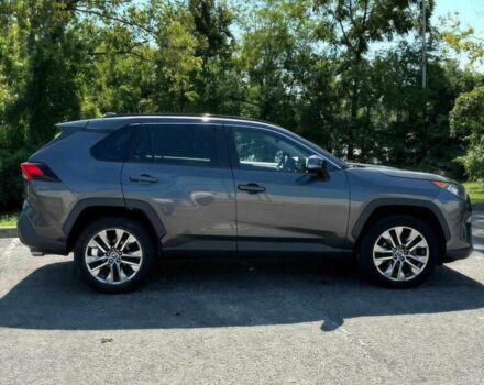 Сірий Тойота РАВ 4, об'ємом двигуна 2 л та пробігом 40 тис. км за 16000 $, фото 6 на Automoto.ua