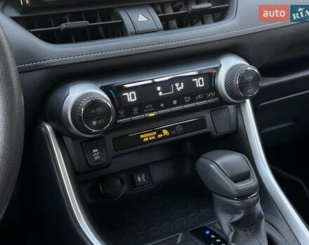 Серый Тойота РАВ 4, объемом двигателя 2.49 л и пробегом 123 тыс. км за 31999 $, фото 43 на Automoto.ua