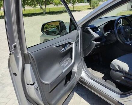 Сірий Тойота РАВ 4, об'ємом двигуна 2.5 л та пробігом 48 тис. км за 31900 $, фото 54 на Automoto.ua