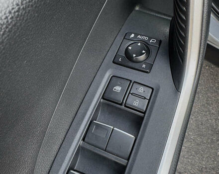 Серый Тойота РАВ 4, объемом двигателя 2.49 л и пробегом 158 тыс. км за 29999 $, фото 51 на Automoto.ua