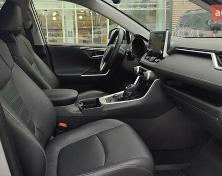 Серый Тойота РАВ 4, объемом двигателя 2.49 л и пробегом 48 тыс. км за 36966 $, фото 5 на Automoto.ua