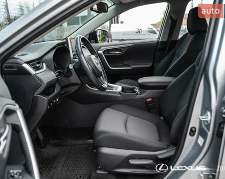 Сірий Тойота РАВ 4, об'ємом двигуна 1.99 л та пробігом 92 тис. км за 23500 $, фото 12 на Automoto.ua