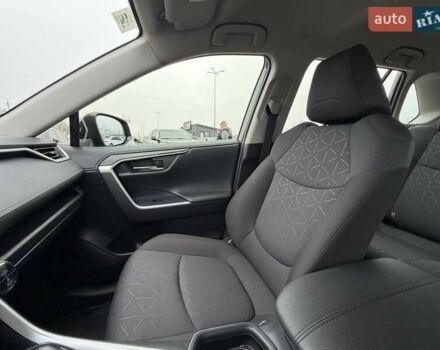 Сірий Тойота РАВ 4, об'ємом двигуна 2.49 л та пробігом 88 тис. км за 28500 $, фото 63 на Automoto.ua