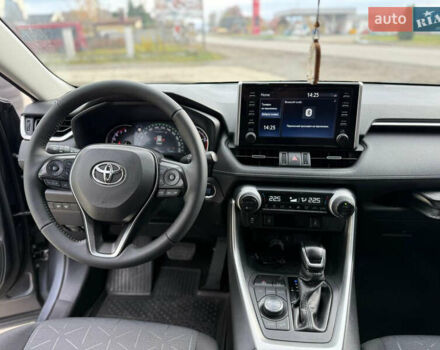 Серый Тойота РАВ 4, объемом двигателя 1.99 л и пробегом 75 тыс. км за 28500 $, фото 6 на Automoto.ua