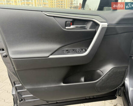 Серый Тойота РАВ 4, объемом двигателя 2.49 л и пробегом 195 тыс. км за 28850 $, фото 12 на Automoto.ua