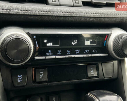 Серый Тойота РАВ 4, объемом двигателя 1.99 л и пробегом 133 тыс. км за 25900 $, фото 14 на Automoto.ua