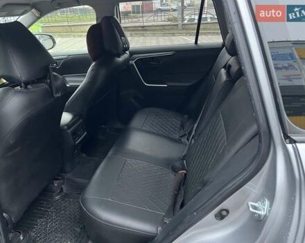 Сірий Тойота РАВ 4, об'ємом двигуна 1.99 л та пробігом 156 тис. км за 23500 $, фото 5 на Automoto.ua