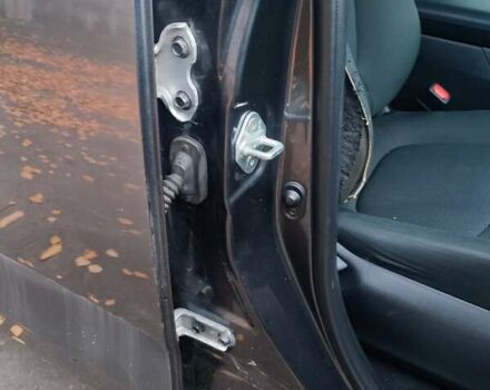 Сірий Тойота РАВ 4, об'ємом двигуна 2.5 л та пробігом 124 тис. км за 15900 $, фото 17 на Automoto.ua