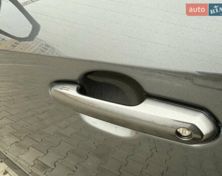 Серый Тойота РАВ 4, объемом двигателя 2.49 л и пробегом 195 тыс. км за 28850 $, фото 11 на Automoto.ua