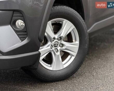 Сірий Тойота РАВ 4, об'ємом двигуна 2.49 л та пробігом 88 тис. км за 28500 $, фото 7 на Automoto.ua