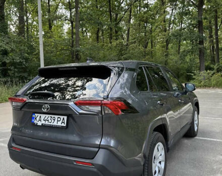 Сірий Тойота РАВ 4, об'ємом двигуна 1.99 л та пробігом 46 тис. км за 27700 $, фото 1 на Automoto.ua