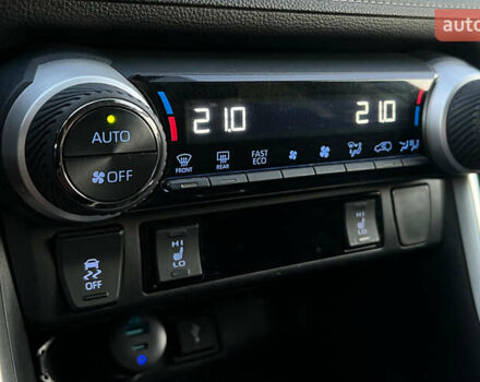 Сірий Тойота РАВ 4, об'ємом двигуна 1.99 л та пробігом 92 тис. км за 28999 $, фото 15 на Automoto.ua