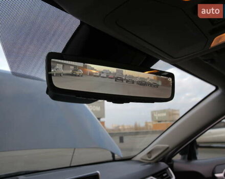 Сірий Тойота РАВ 4, об'ємом двигуна 2.49 л та пробігом 48 тис. км за 30000 $, фото 29 на Automoto.ua