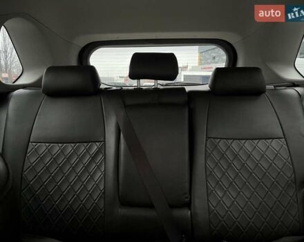 Сірий Тойота РАВ 4, об'ємом двигуна 1.99 л та пробігом 156 тис. км за 23500 $, фото 9 на Automoto.ua