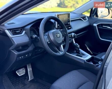 Сірий Тойота РАВ 4, об'ємом двигуна 1.99 л та пробігом 70 тис. км за 25900 $, фото 13 на Automoto.ua