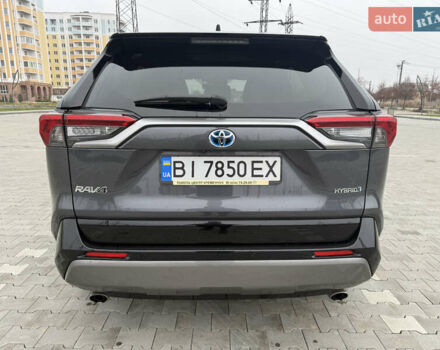 Серый Тойота РАВ 4, объемом двигателя 2.49 л и пробегом 195 тыс. км за 28850 $, фото 4 на Automoto.ua
