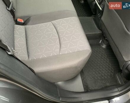 Серый Тойота РАВ 4, объемом двигателя 1.99 л и пробегом 25 тыс. км за 26100 $, фото 26 на Automoto.ua