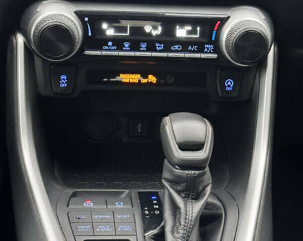 Сірий Тойота РАВ 4, об'ємом двигуна 2.49 л та пробігом 50 тис. км за 26900 $, фото 15 на Automoto.ua