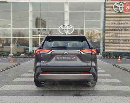 Серый Тойота РАВ 4, объемом двигателя 2.49 л и пробегом 37 тыс. км за 32485 $, фото 3 на Automoto.ua