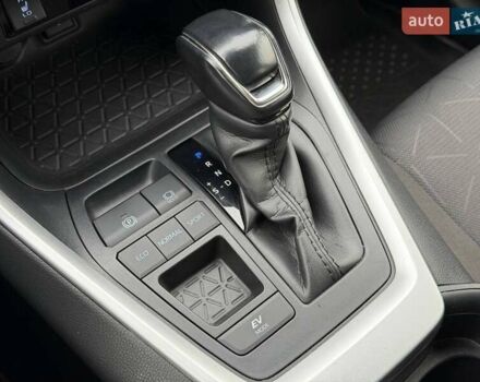 Сірий Тойота РАВ 4, об'ємом двигуна 2.49 л та пробігом 88 тис. км за 28500 $, фото 59 на Automoto.ua