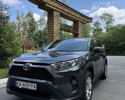 Сірий Тойота РАВ 4, об'ємом двигуна 1.99 л та пробігом 47 тис. км за 27000 $, фото 1 на Automoto.ua