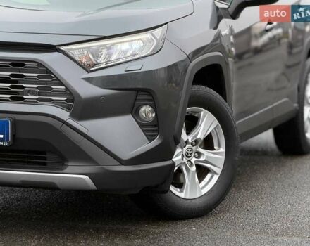 Сірий Тойота РАВ 4, об'ємом двигуна 2.49 л та пробігом 88 тис. км за 28500 $, фото 4 на Automoto.ua