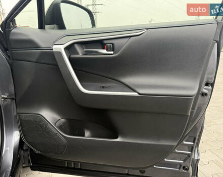 Серый Тойота РАВ 4, объемом двигателя 2.49 л и пробегом 195 тыс. км за 28850 $, фото 22 на Automoto.ua