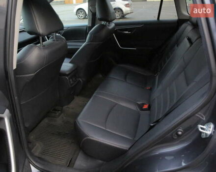 Сірий Тойота РАВ 4, об'ємом двигуна 2.49 л та пробігом 48 тис. км за 30000 $, фото 17 на Automoto.ua