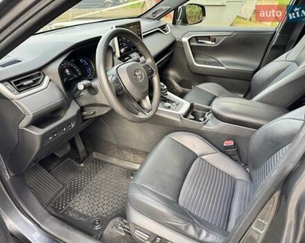 Серый Тойота РАВ 4, объемом двигателя 2.49 л и пробегом 145 тыс. км за 33500 $, фото 1 на Automoto.ua