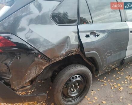 Сірий Тойота РАВ 4, об'ємом двигуна 2.5 л та пробігом 124 тис. км за 15900 $, фото 5 на Automoto.ua