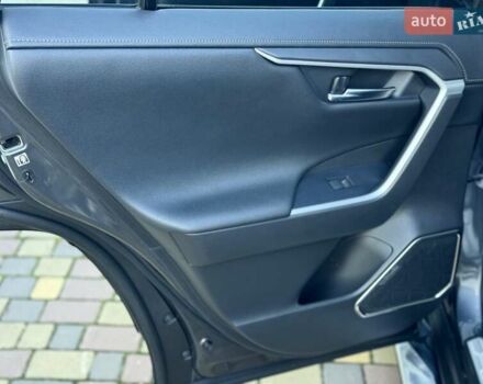 Сірий Тойота РАВ 4, об'ємом двигуна 1.99 л та пробігом 70 тис. км за 25900 $, фото 19 на Automoto.ua