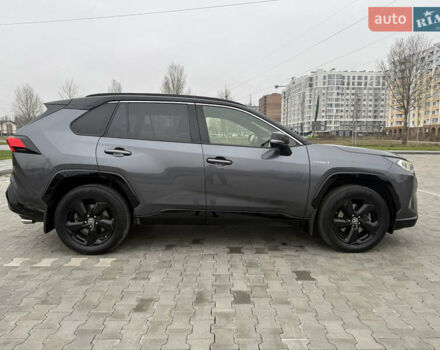 Серый Тойота РАВ 4, объемом двигателя 2.49 л и пробегом 195 тыс. км за 28850 $, фото 2 на Automoto.ua