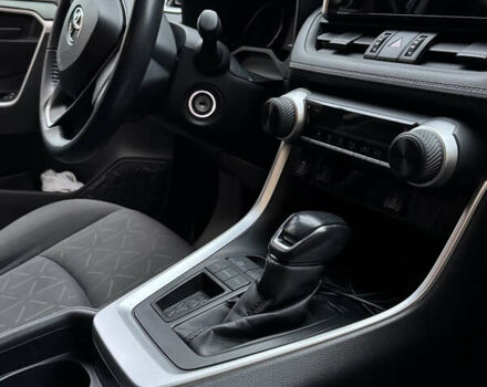 Сірий Тойота РАВ 4, об'ємом двигуна 1.99 л та пробігом 47 тис. км за 27000 $, фото 10 на Automoto.ua