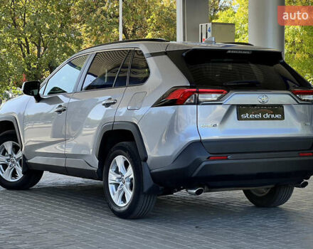 Серый Тойота РАВ 4, объемом двигателя 2.49 л и пробегом 38 тыс. км за 27799 $, фото 3 на Automoto.ua