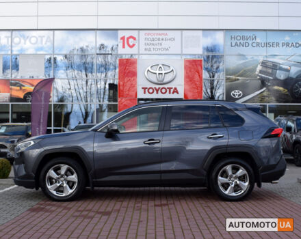 Тойота РАВ 4 2021 в Житомире на Automoto.ua Серый Тойота РАВ 4, объемом двигателя 2 л и пробегом 170 тыс. км за 28500 $, фото 2 на Automoto.ua
